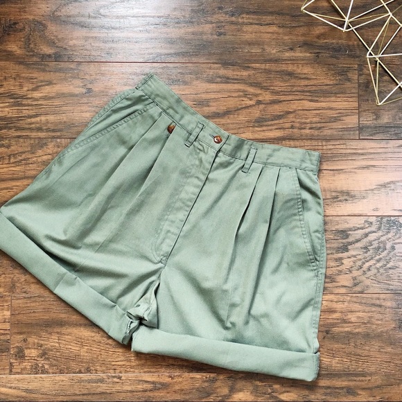 Vintage Pants - SOLD vintage • 90s olive green shorts pleated mom twill cargo high waist safari